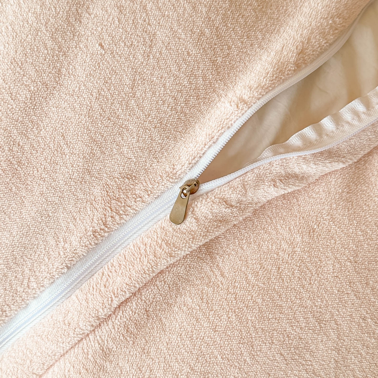 91家纺网 家纺一手货源 找家纺 帝王家纺 2025冬季爆款高克重牛奶绒刺绣四件套-花魁 花魁-粉色