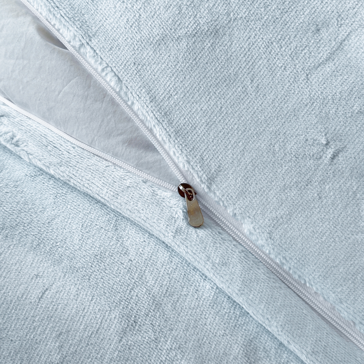 91家纺网 家纺一手货源 找家纺 帝王家纺 2025冬季爆款高克重牛奶绒刺绣四件套-花魁 花魁-蓝