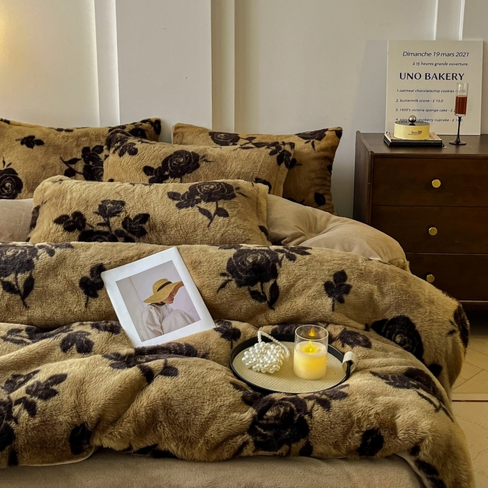 91家纺网 家纺一手货源 找家纺 （总）梦莱斯 2025新款亲肤舒适兔毛印花牛奶绒保暖四件套一美拉德系