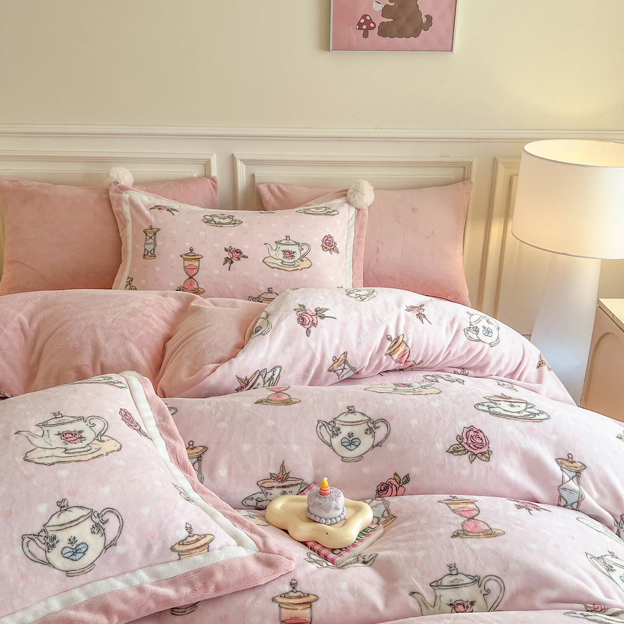 91家纺网 家纺一手货源 找家纺 （总）多乐娜 2025新款高克重260g全消光牛奶绒数码印花法式油画风高端款四件套 （会员-20）控价最低368起