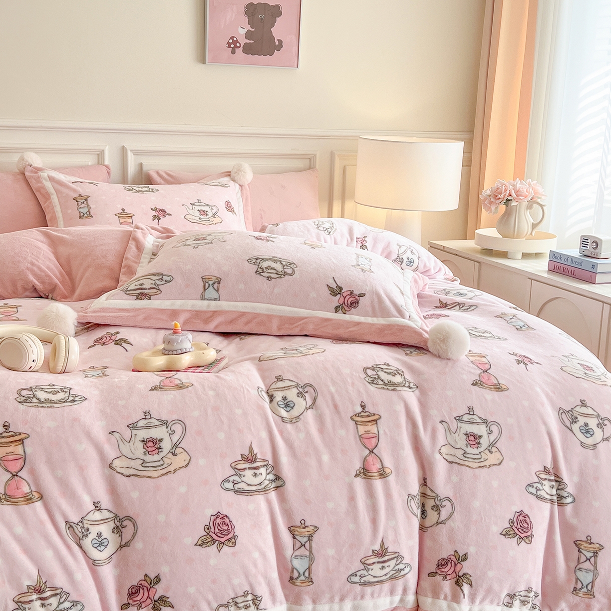 91家纺网 家纺一手货源 找家纺 多乐娜 2025新款高克重260g全消光牛奶绒数码印花法式油画风高端款四件套 （会员-20）控价最低368起 粉粉泡芙