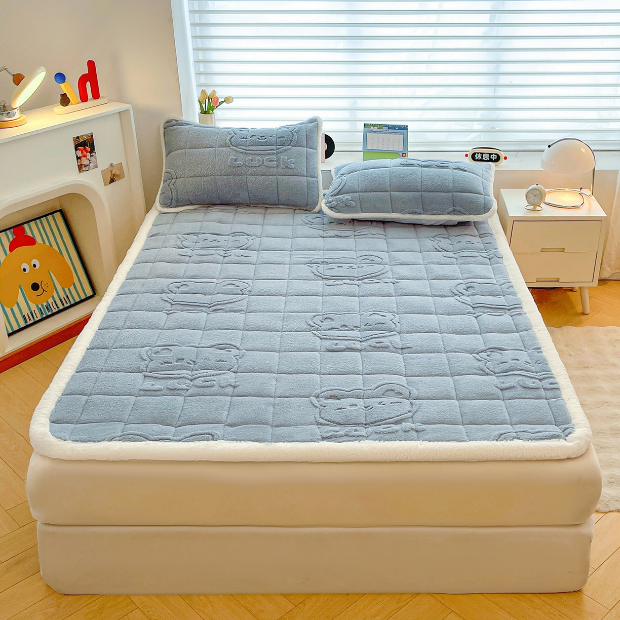 91家纺网 家纺一手货源 找家纺 予梦家纺 2025新款加厚塔芙绒床垫床褥床护垫（带卖点图和买家秀） 绅士熊 苍蓝