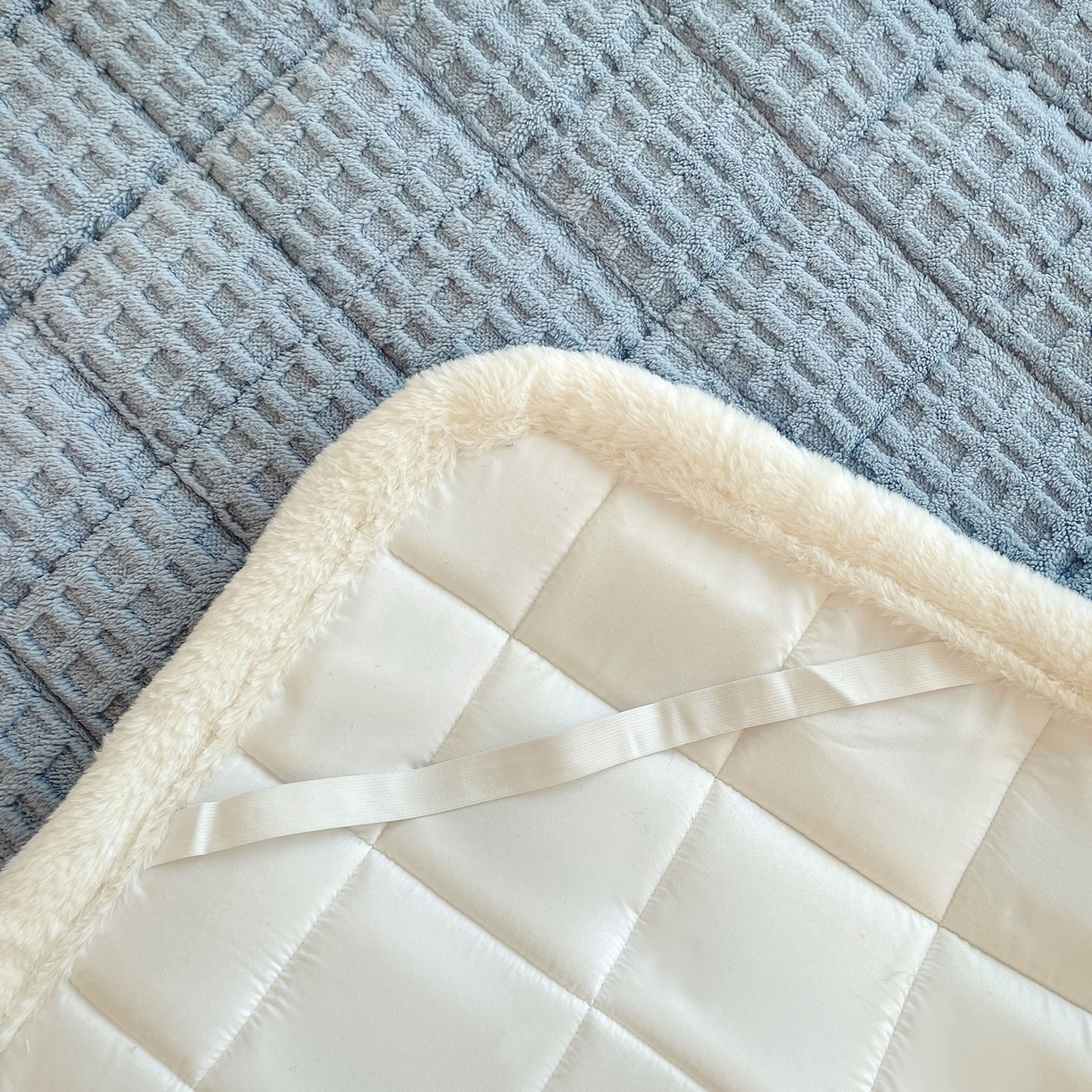 91家纺网 家纺一手货源 找家纺 予梦家纺 2025新款加厚塔芙绒床垫床褥床护垫（带卖点图和买家秀） 华夫格 苍蓝