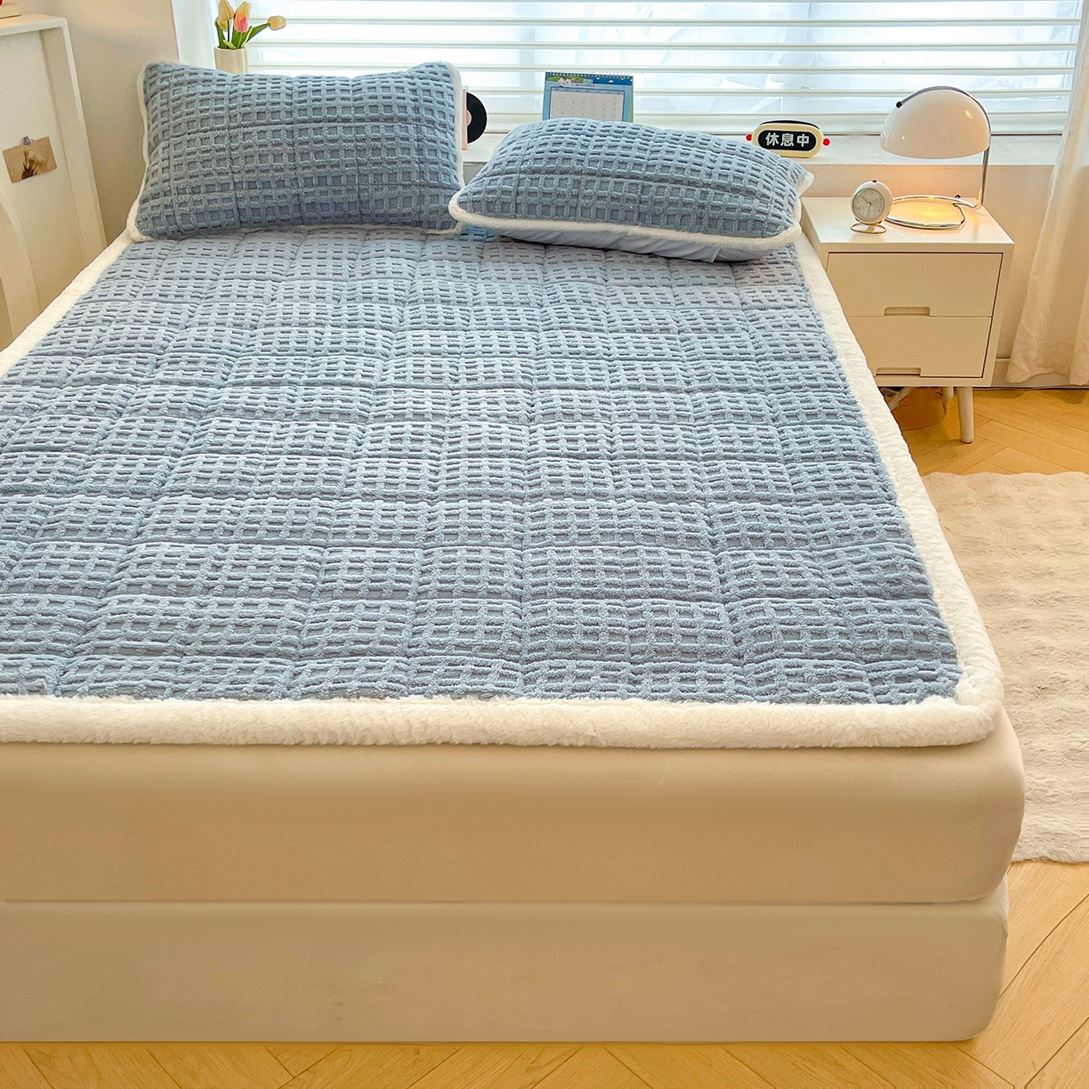91家纺网 家纺一手货源 找家纺 予梦家纺 2025新款加厚塔芙绒床垫床褥床护垫（带卖点图和买家秀） 华夫格 苍蓝