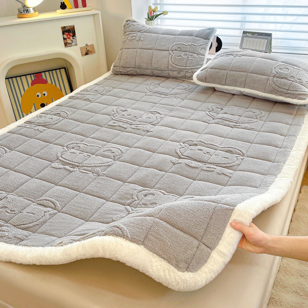 91家纺网 家纺一手货源 找家纺 予梦家纺 2025新款加厚塔芙绒床垫床褥床护垫（带卖点图和买家秀） 绅士熊 星灰