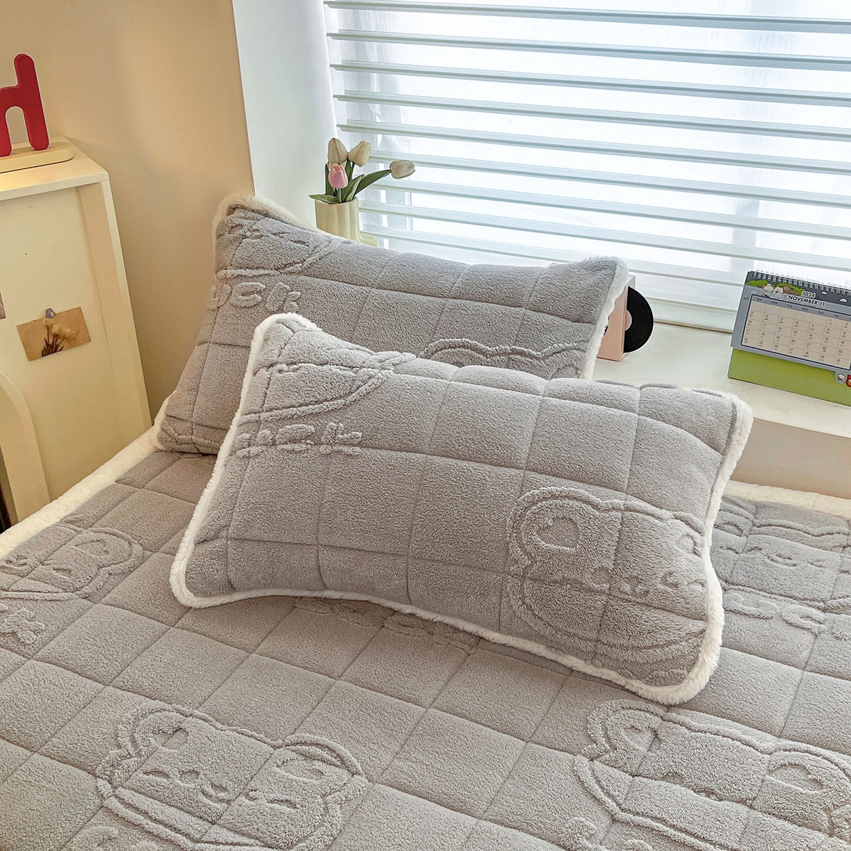 91家纺网 家纺一手货源 找家纺 予梦家纺 2025新款加厚塔芙绒床垫床褥床护垫（带卖点图和买家秀） 绅士熊 星灰