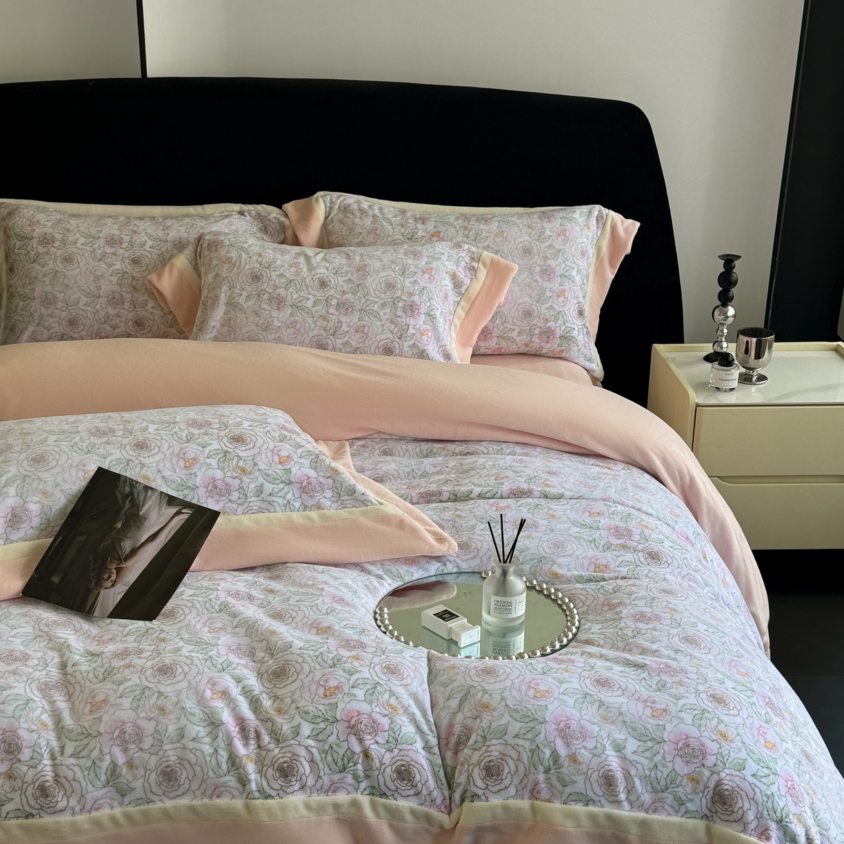 91家纺网 家纺一手货源 找家纺 （总）娇逸家居 2025新款高克重A类数码印花牛奶绒双拼边款四件套