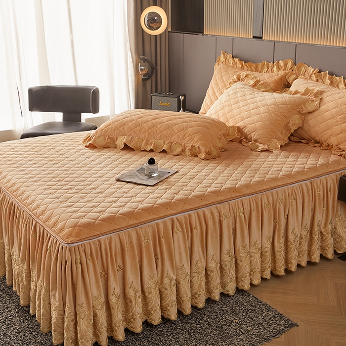 91家纺网 家纺一手货源 找家纺 罗艺轩 2025新款婴儿绒加厚保暖床裙式四件套-心语 心语-香槟金