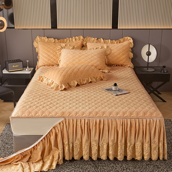 91家纺网 家纺一手货源 找家纺 罗艺轩 2025新款婴儿绒加厚保暖床裙式四件套-心语 心语-香槟金