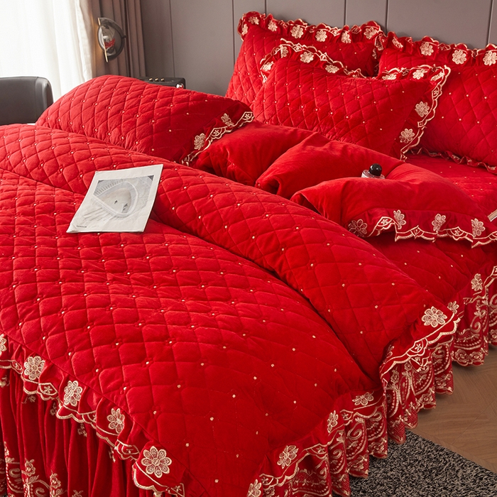 91家纺网 家纺一手货源 找家纺 罗艺轩 2025新款婴儿绒加厚保暖床裙式四件套-心语 心语-大红