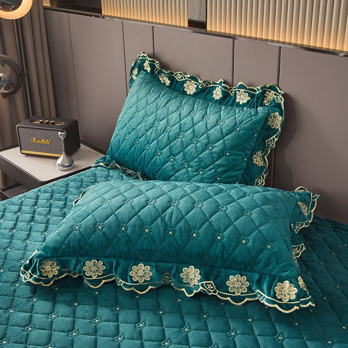 91家纺网 家纺一手货源 找家纺 罗艺轩 2025新款婴儿绒加厚保暖床裙式四件套-心语 心语-翡翠绿