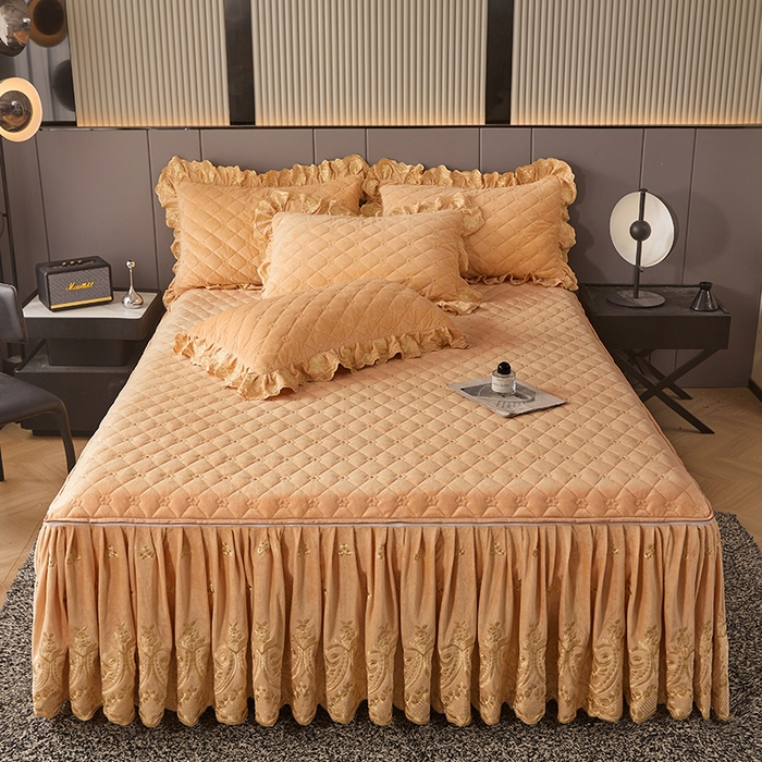 91家纺网 家纺一手货源 找家纺 罗艺轩 2025新款婴儿绒加厚保暖床裙式四件套-心语 心语-香槟金