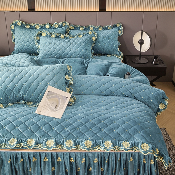 91家纺网 家纺一手货源 找家纺 罗艺轩 2025新款婴儿绒加厚保暖床裙式四件套-心语 心语-湖蓝