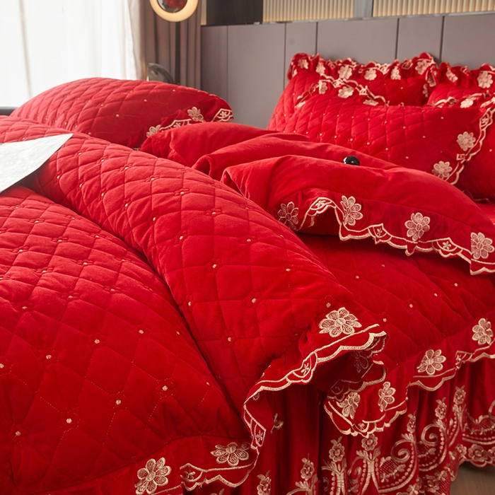 91家纺网 家纺一手货源 找家纺 罗艺轩 2025新款婴儿绒加厚保暖床裙式四件套-心语 心语-大红