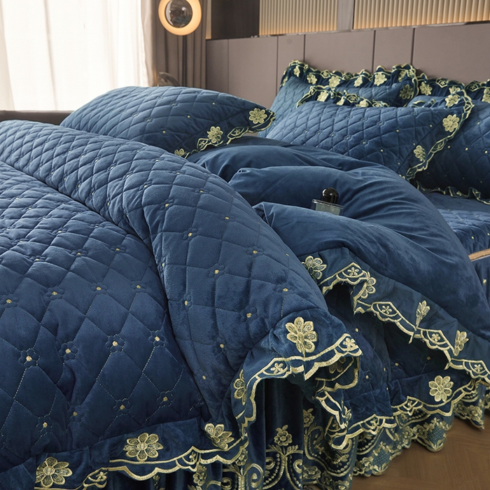 91家纺网 家纺一手货源 找家纺 罗艺轩 2025新款婴儿绒加厚保暖床裙式四件套-心语 心语-宝蓝