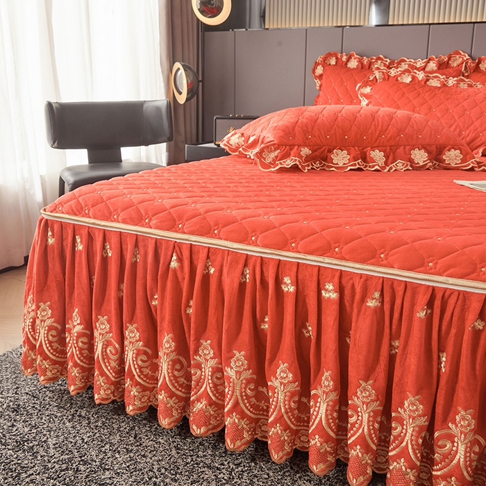 91家纺网 家纺一手货源 找家纺 （总）罗艺轩 2025新款婴儿绒加厚保暖床裙式三件套-心语