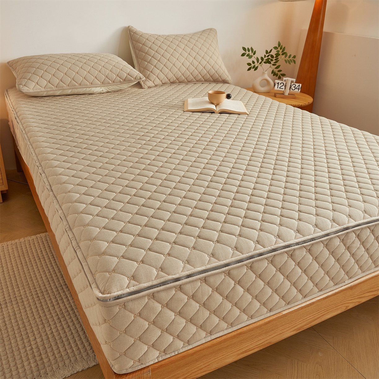 91家纺网 家纺一手货源 找家纺 伊人坊 2025新款A类全棉水洗棉六面全包夹棉床笠床垫保护套拉链床笠 浅米驼