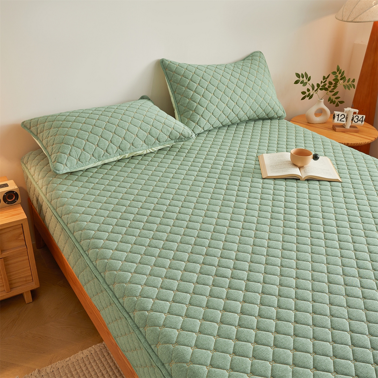 91家纺网 家纺一手货源 找家纺 伊人坊 2025新款A类全棉水洗棉六面全包夹棉床笠床垫保护套拉链床笠 青果绿