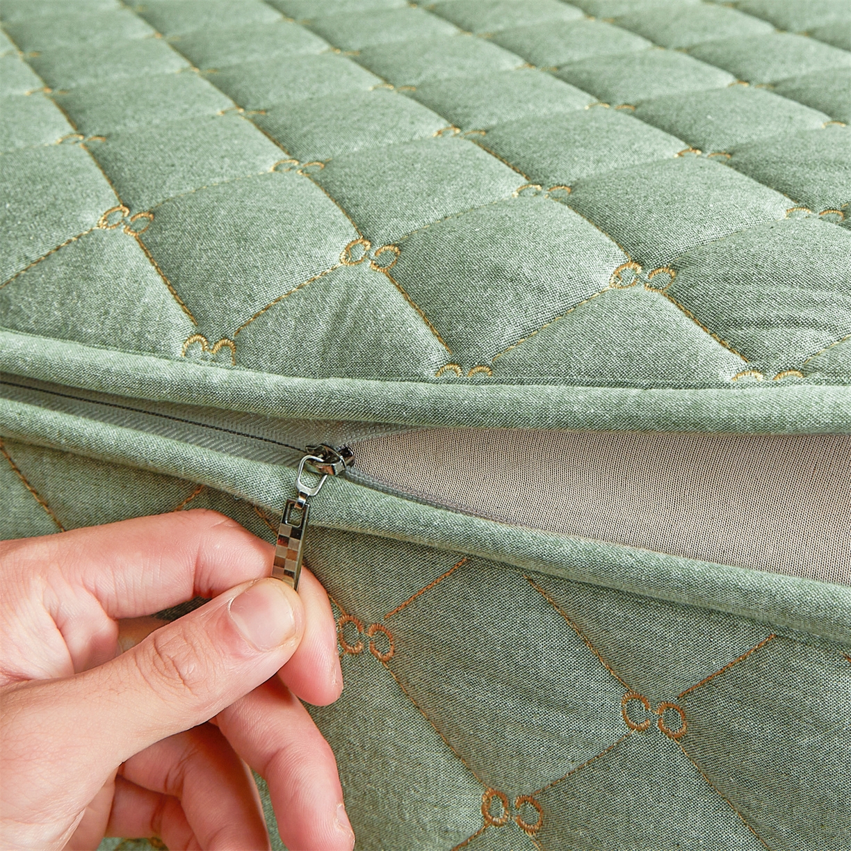 91家纺网 家纺一手货源 找家纺 伊人坊 2025新款A类全棉水洗棉六面全包夹棉床笠床垫保护套拉链床笠 青果绿