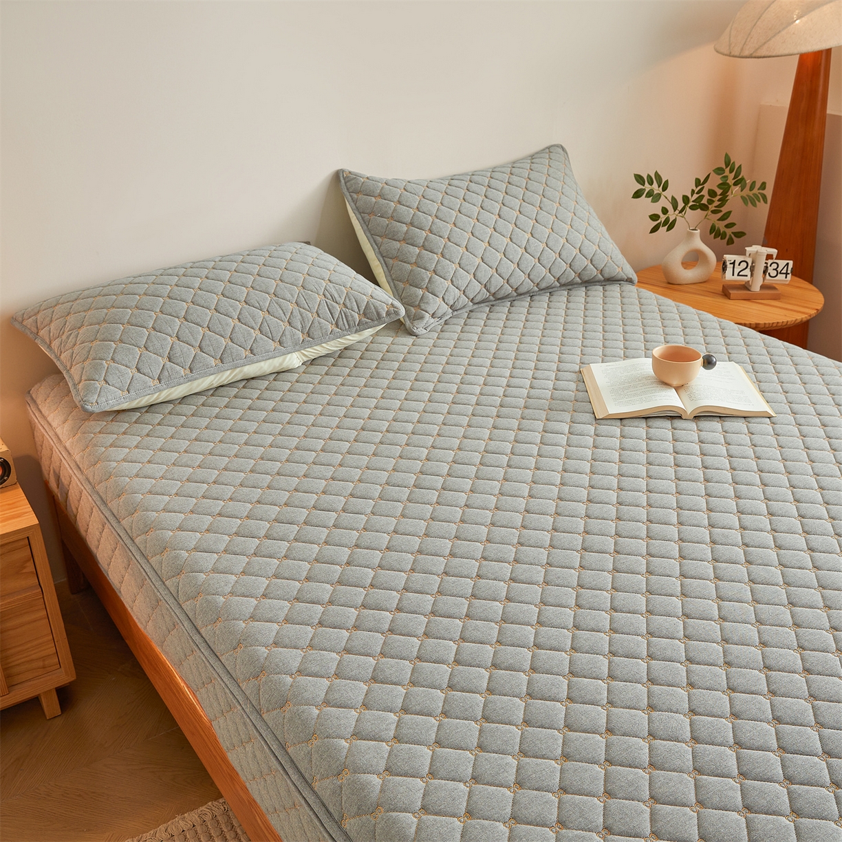 91家纺网 家纺一手货源 找家纺 伊人坊 2025新款A类全棉水洗棉六面全包夹棉床笠床垫保护套拉链床笠 时尚灰