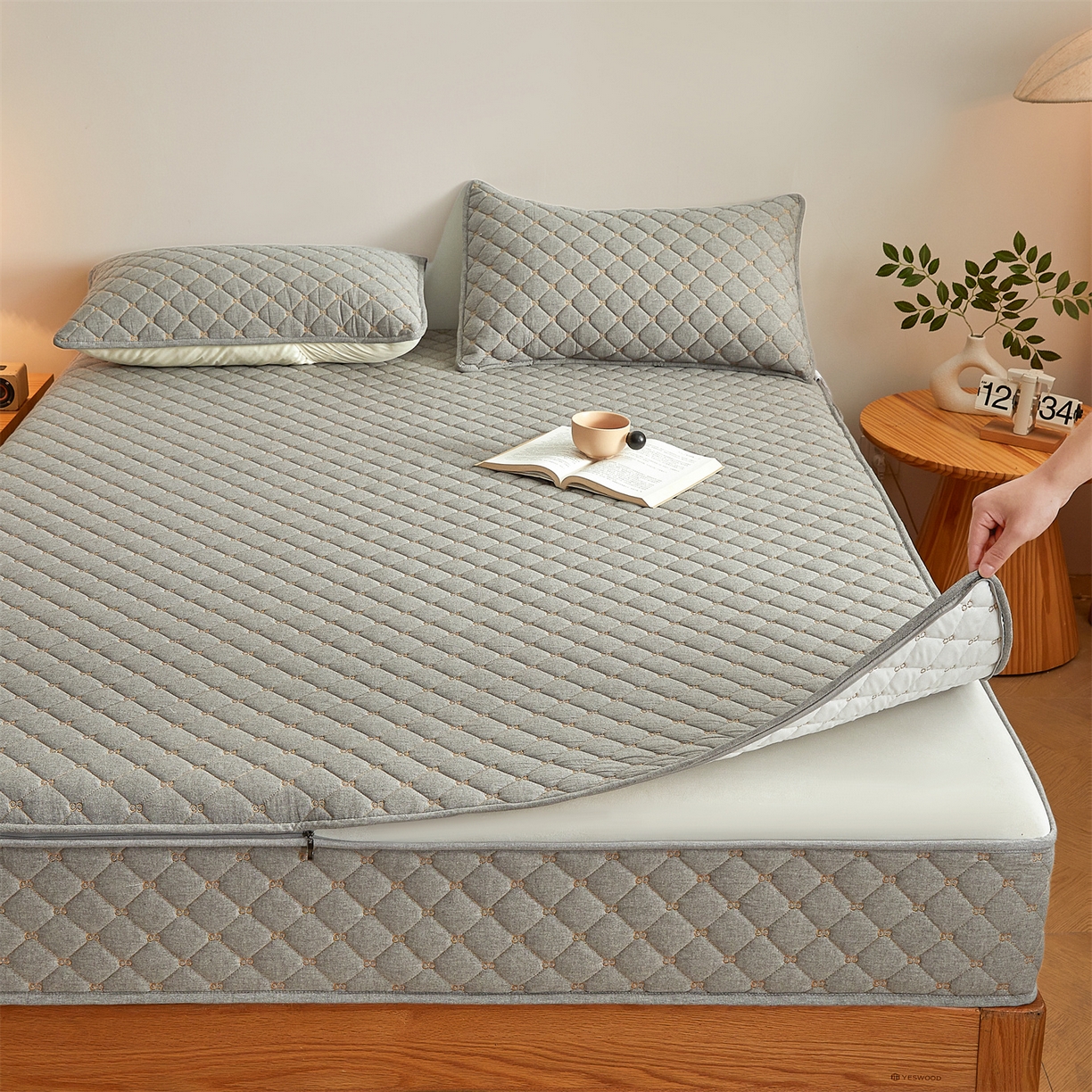 91家纺网 家纺一手货源 找家纺 伊人坊 2025新款A类全棉水洗棉六面全包夹棉床笠床垫保护套拉链床笠 时尚灰