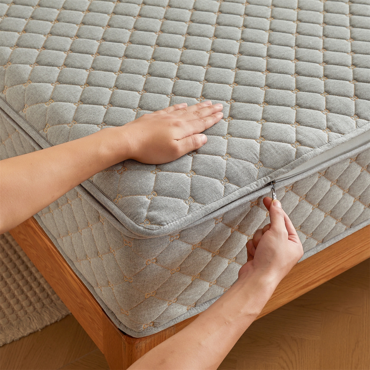 91家纺网 家纺一手货源 找家纺 伊人坊 2025新款A类全棉水洗棉六面全包夹棉床笠床垫保护套拉链床笠 时尚灰