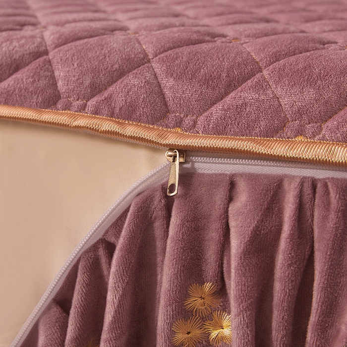 91家纺网 家纺一手货源 找家纺 罗艺轩 2025新款婴儿绒加厚保暖床裙式三件套-心语 心语-豆沙