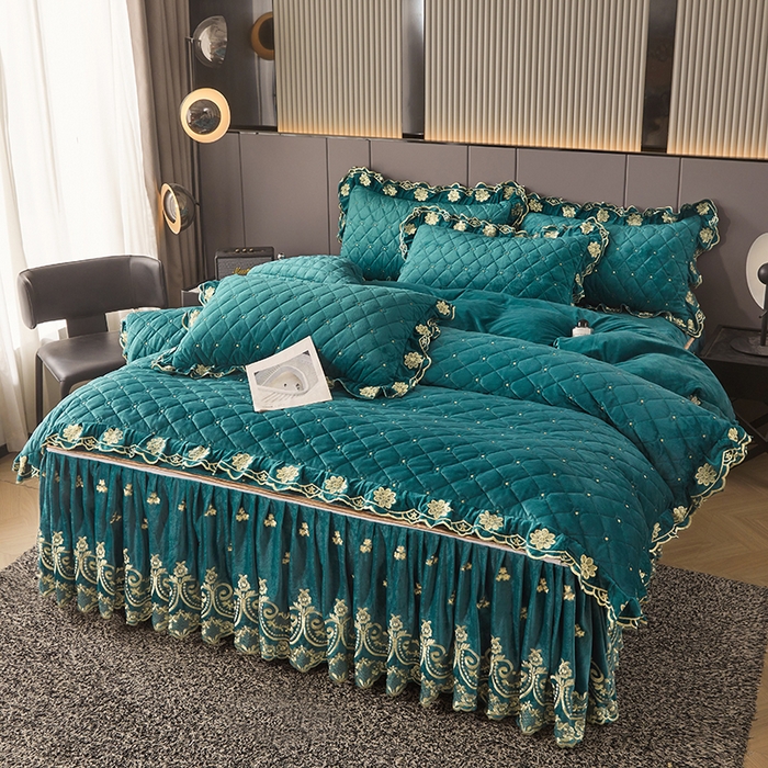 91家纺网 家纺一手货源 找家纺 罗艺轩 2025新款婴儿绒加厚保暖床裙式三件套-心语 心语-翡翠绿