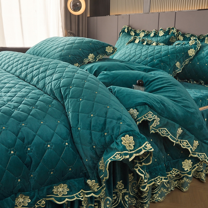 91家纺网 家纺一手货源 找家纺 罗艺轩 2025新款婴儿绒加厚保暖床裙式三件套-心语 心语-翡翠绿