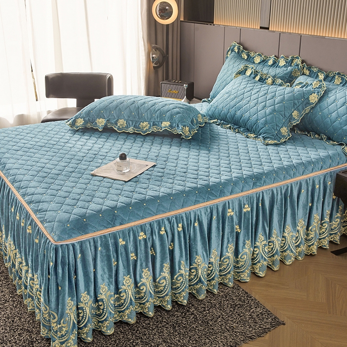 91家纺网 家纺一手货源 找家纺 罗艺轩 2025新款婴儿绒加厚保暖床裙式三件套-心语 心语-湖蓝