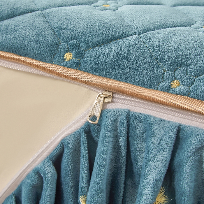 91家纺网 家纺一手货源 找家纺 罗艺轩 2025新款婴儿绒加厚保暖床裙式三件套-心语 心语-湖蓝