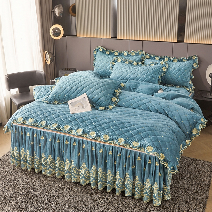 91家纺网 家纺一手货源 找家纺 罗艺轩 2025新款婴儿绒加厚保暖床裙式三件套-心语 心语-湖蓝