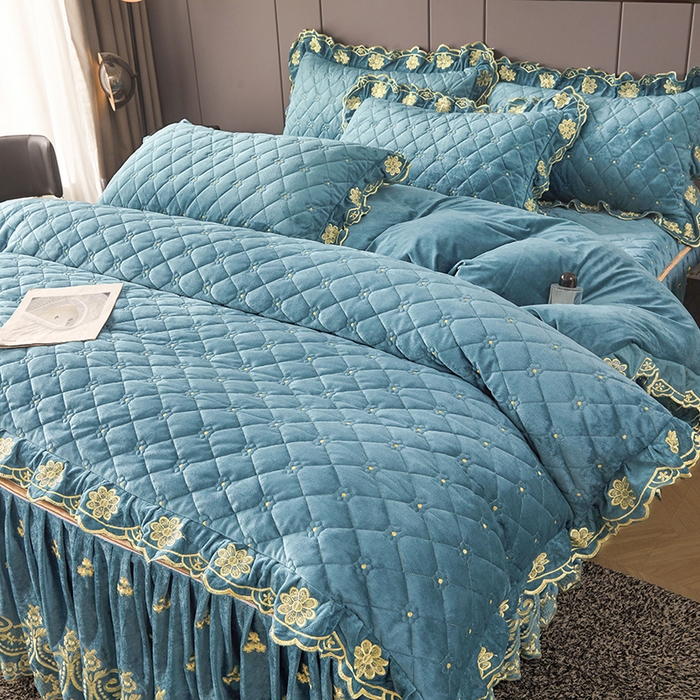 91家纺网 家纺一手货源 找家纺 罗艺轩 2025新款婴儿绒加厚保暖床裙式三件套-心语 心语-湖蓝