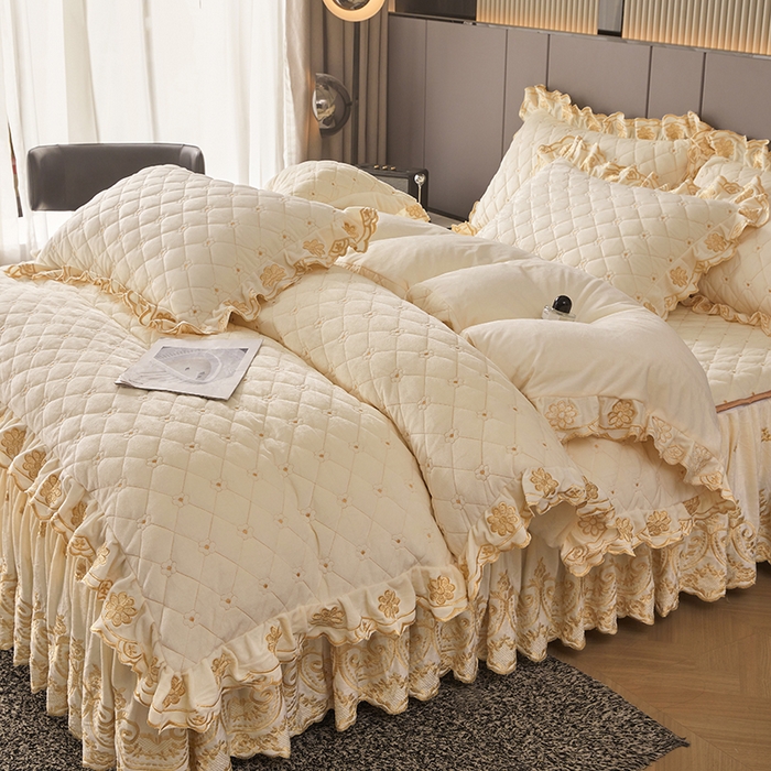 91家纺网 家纺一手货源 找家纺 罗艺轩 2025新款婴儿绒加厚保暖床裙式三件套-心语 心语-奶昔