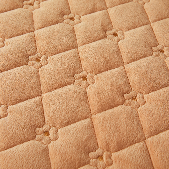 91家纺网 家纺一手货源 找家纺 罗艺轩 2025新款婴儿绒加厚保暖床裙式三件套-心语 心语-香槟金