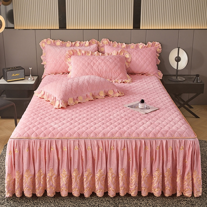 91家纺网 家纺一手货源 找家纺 罗艺轩 2025新款婴儿绒加厚保暖床裙式三件套-心语 心语-樱花粉