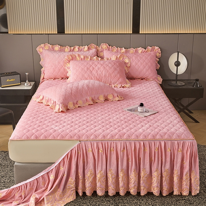 91家纺网 家纺一手货源 找家纺 罗艺轩 2025新款婴儿绒加厚保暖床裙式三件套-心语 心语-樱花粉