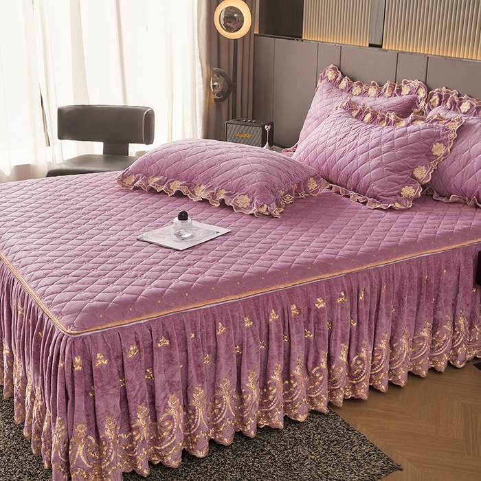 91家纺网 家纺一手货源 找家纺 罗艺轩 2025新款婴儿绒加厚保暖床裙式三件套-心语 心语-紫色