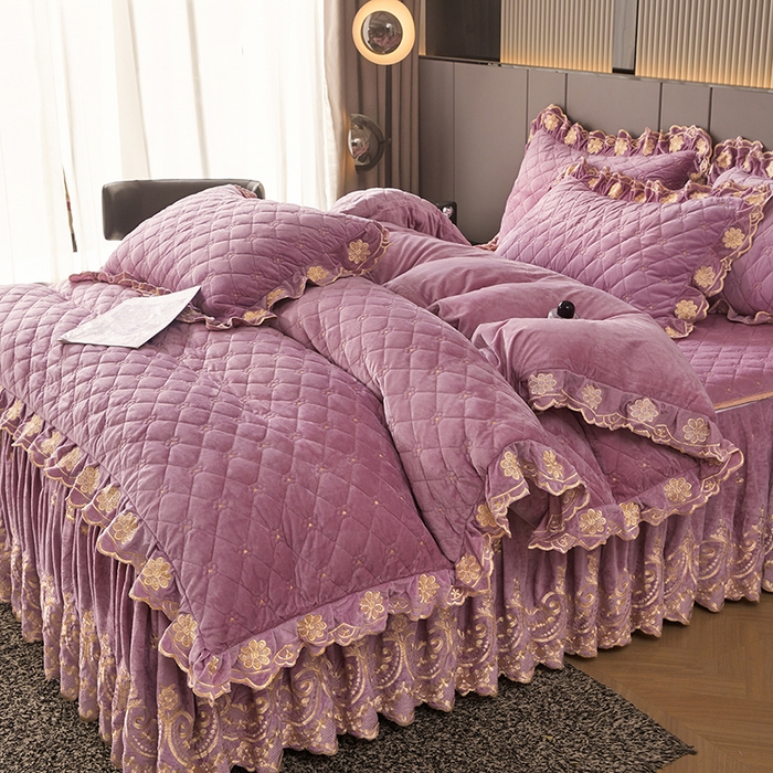 91家纺网 家纺一手货源 找家纺 罗艺轩 2025新款婴儿绒加厚保暖床裙式三件套-心语 心语-紫色