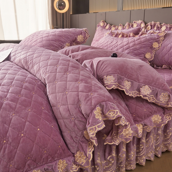 91家纺网 家纺一手货源 找家纺 罗艺轩 2025新款婴儿绒加厚保暖床裙式三件套-心语 心语-紫色