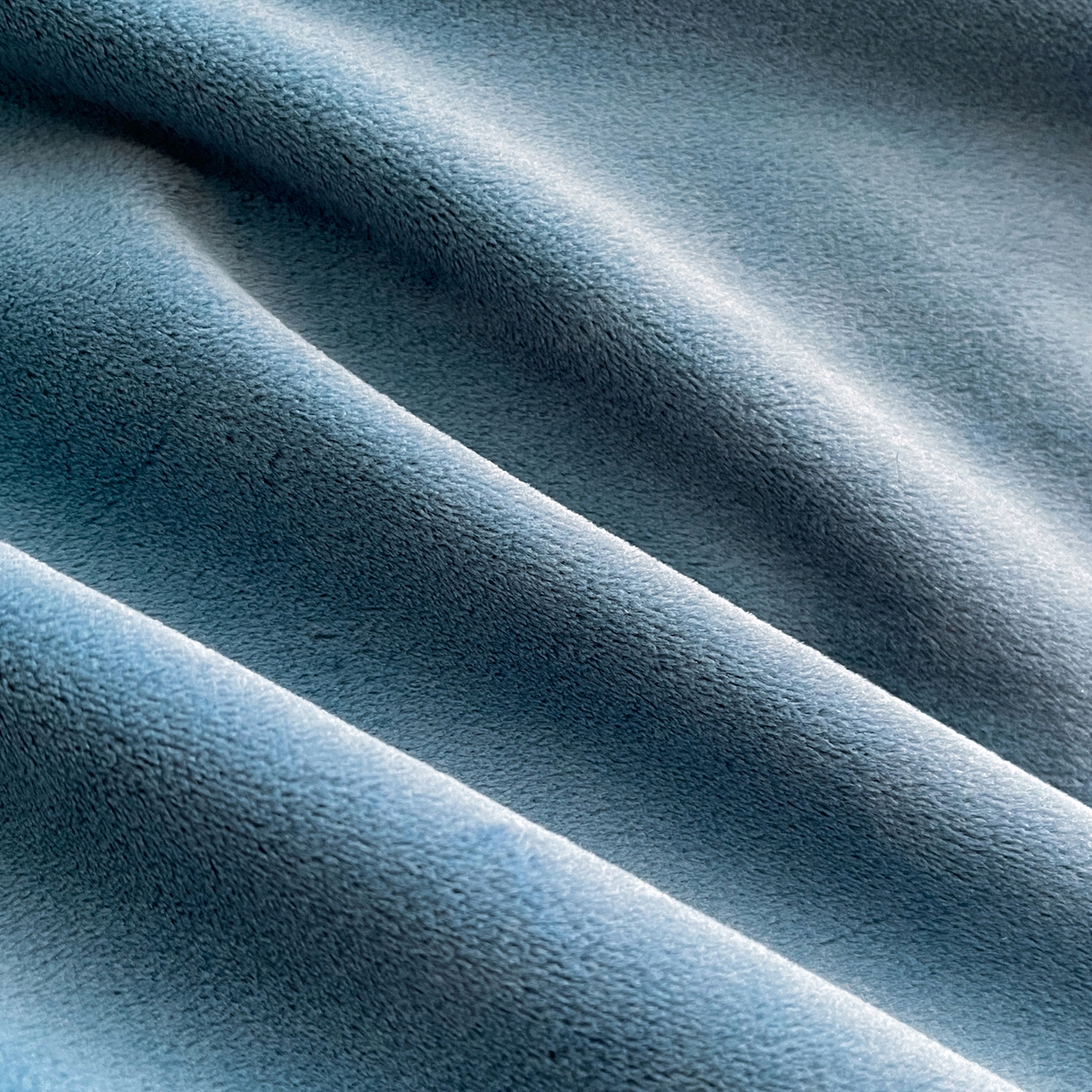 91家纺网 家纺一手货源 找家纺 如一 2025新款水晶绒刺绣天鹅系列四件套 天鹅-宾利蓝