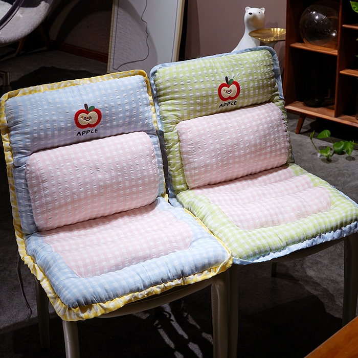 91家纺网 家纺一手货源 找家纺 （总）仟亿莱 2025新款格纹苹果护腰横条连体坐垫