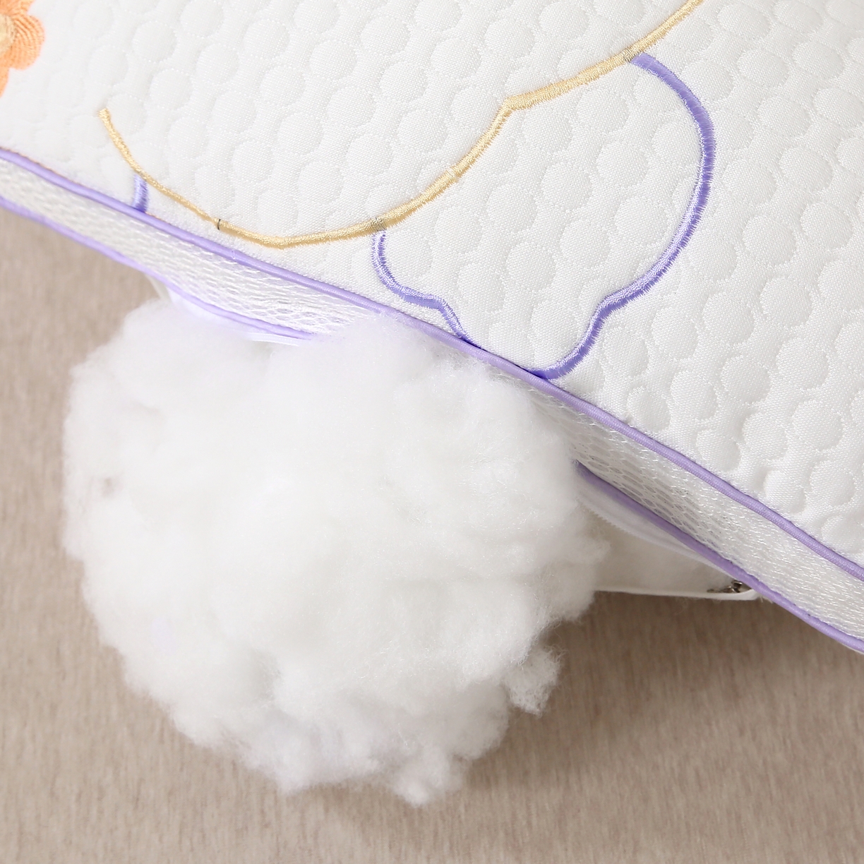 91家纺网 家纺一手货源 找家纺 （总）珍贝 2025新款云柔舒适枕按摩泡泡护颈枕婴童枕-happy狗