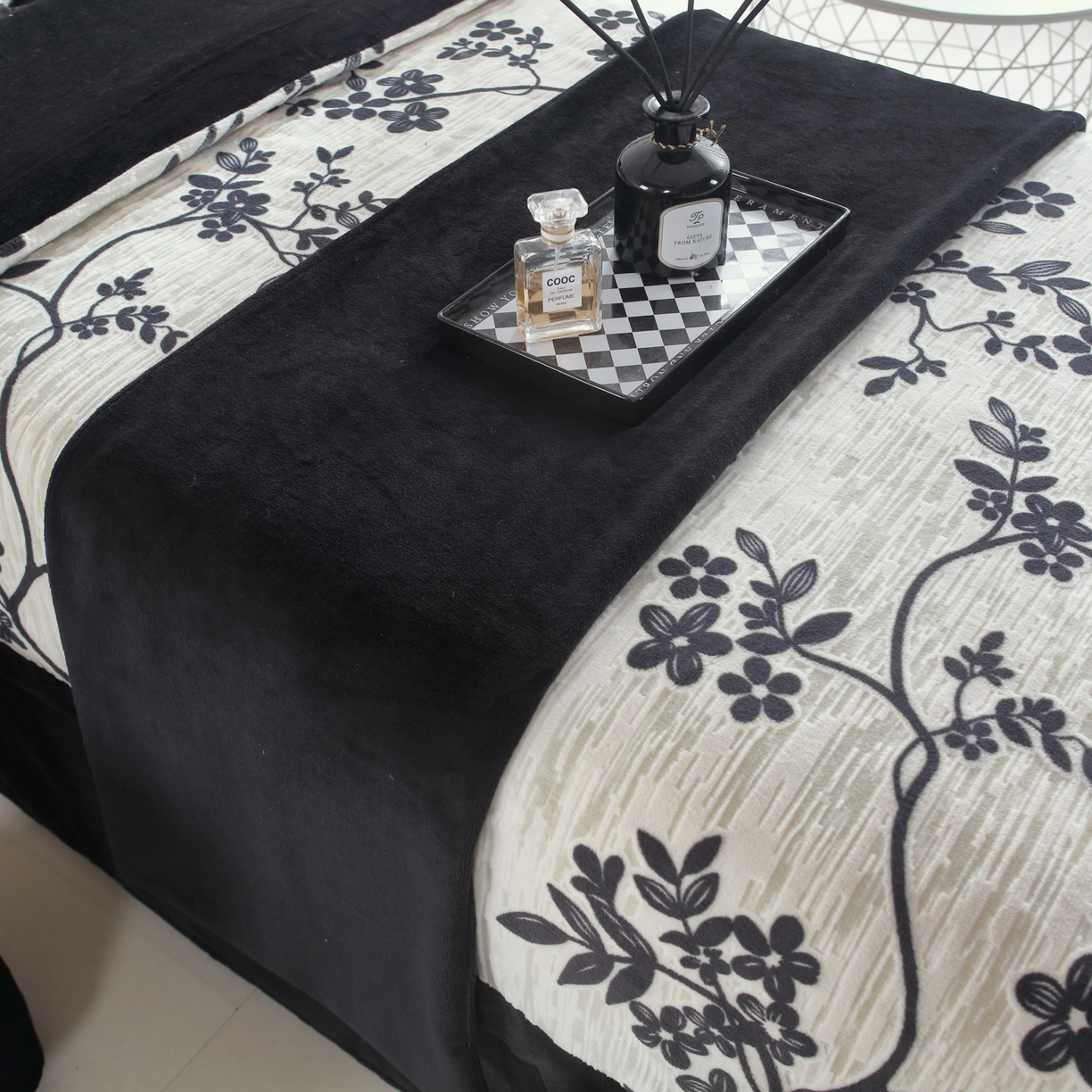 91家纺网 家纺一手货源 找家纺 （总）千姿坊 2025新款秋冬加厚保暖牛奶绒美 容床罩四件套美 容院养生馆专用-叶语悠然