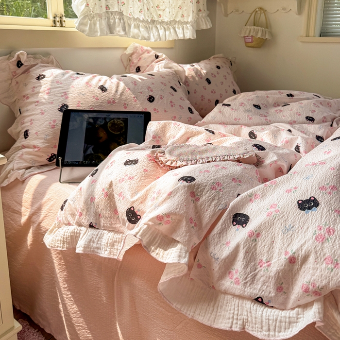 91家纺网 家纺一手货源 找家纺 繁花家居 2025新款高弹线云感木棉多层纱花边超软四件套 黑猫花花