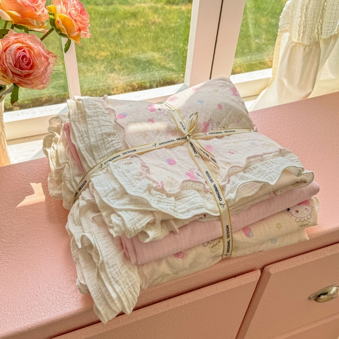 91家纺网 家纺一手货源 找家纺 繁花家居 2025新款高弹线云感木棉多层纱花边超软四件套 圣代甜喵-米