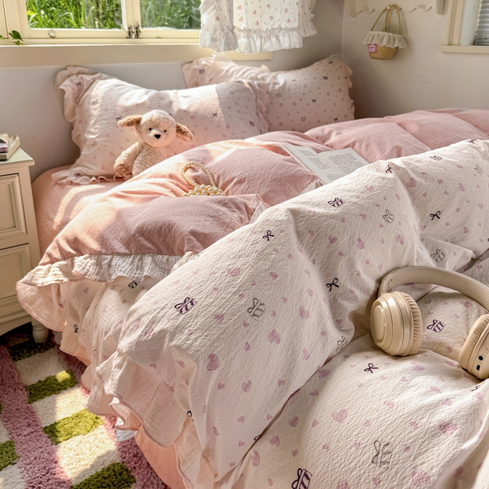 91家纺网 家纺一手货源 找家纺 繁花家居 2025新款高弹线云感木棉多层纱花边超软四件套 蝴蝶结爱心