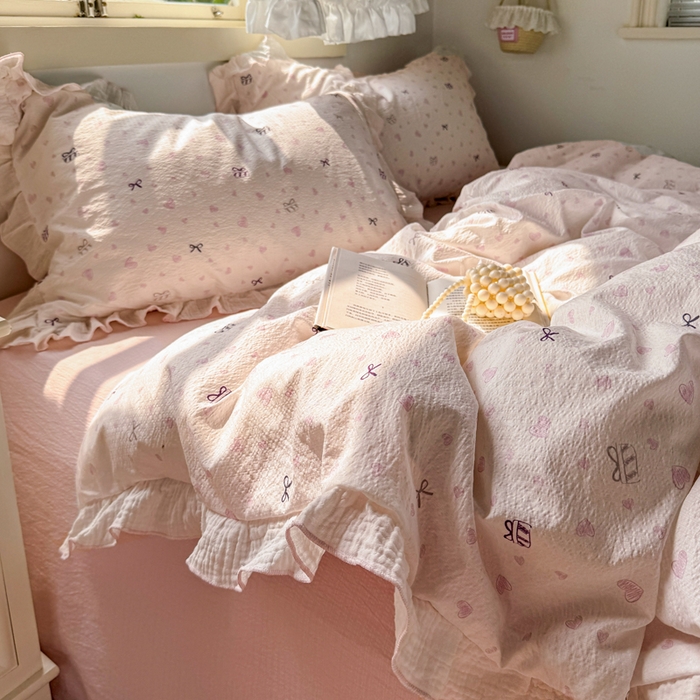 91家纺网 家纺一手货源 找家纺 繁花家居 2025新款高弹线云感木棉多层纱花边超软四件套 蝴蝶结爱心