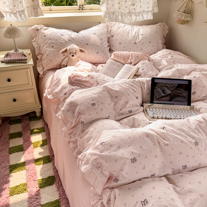 91家纺网 家纺一手货源 找家纺 繁花家居 2025新款高弹线云感木棉多层纱花边超软四件套 蝴蝶结爱心