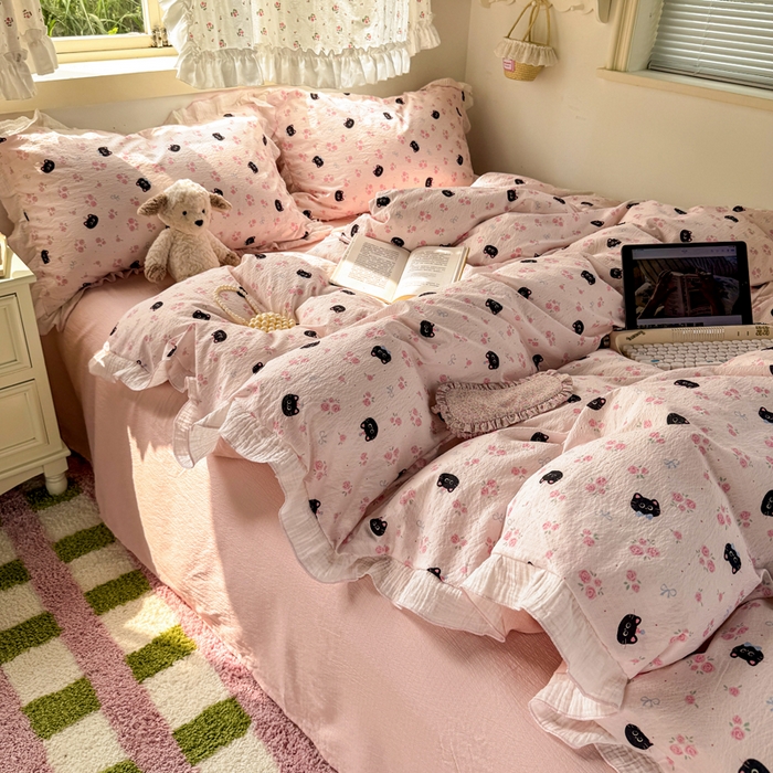 91家纺网 家纺一手货源 找家纺 繁花家居 2025新款高弹线云感木棉多层纱花边超软四件套 黑猫花花